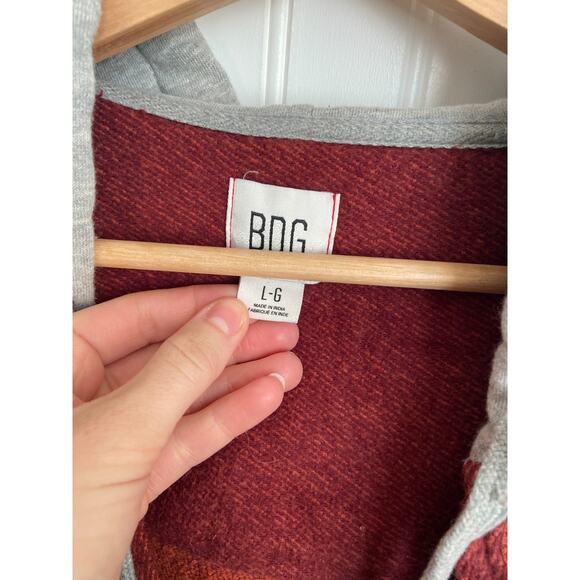 BDG Urban Outfitters Hooded Flannel Shirt Jacket Men’s L Red Button Up - Picture 4 of 7